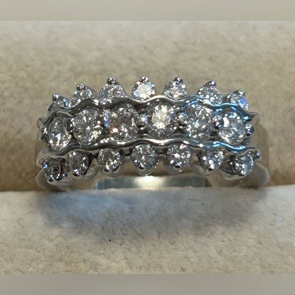14KT WHITE GOLD NATURAL DIAMONDS WIDE BAND RING